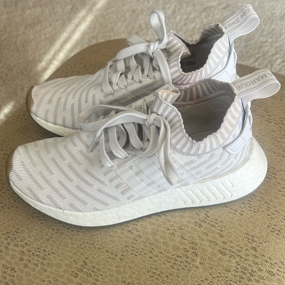 Barely worn adidas sneakers size 6